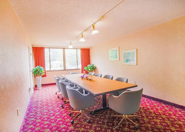 Americas Value Hotel